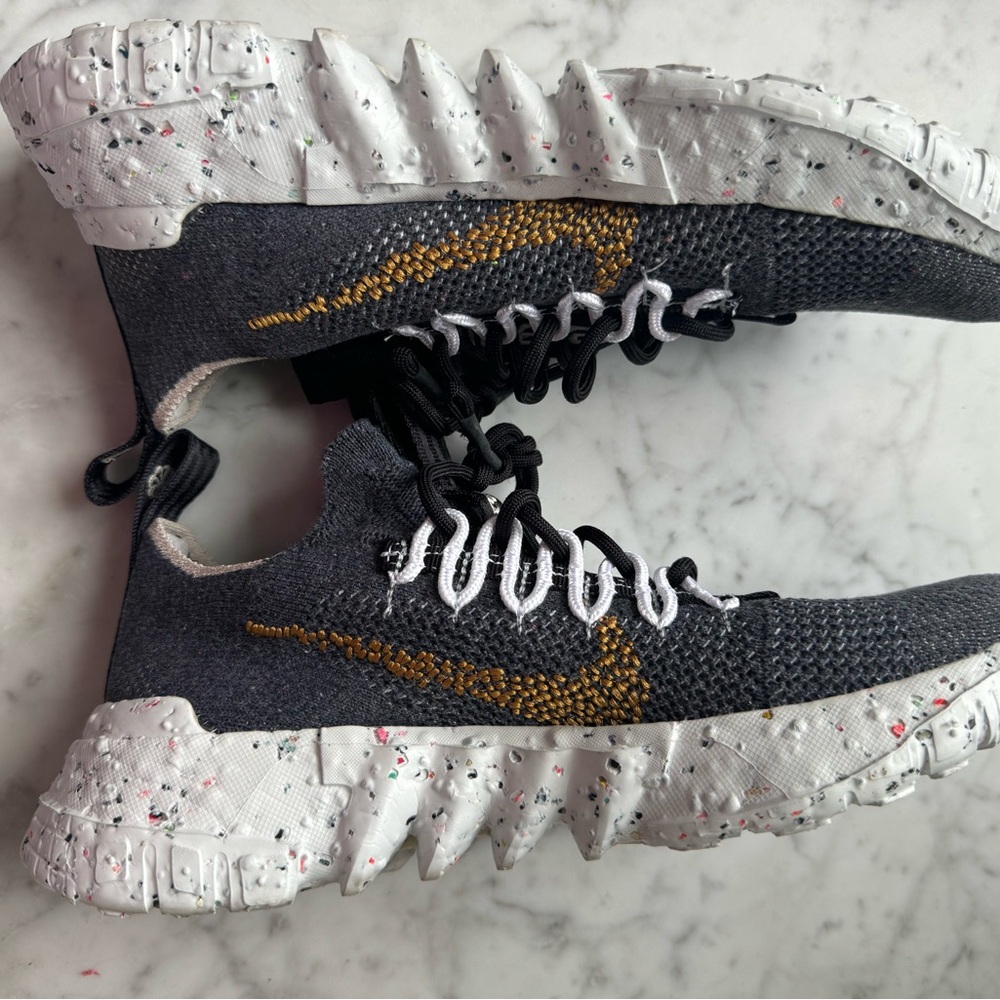 Nike Space Hippie 01 Eco-Friendly Flyknit Sneakers | Lightweight Recycled Shoes - Picture 3 of 12
